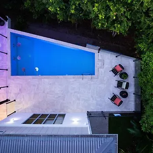  Holiday home Cicada Close Hideaway Australia