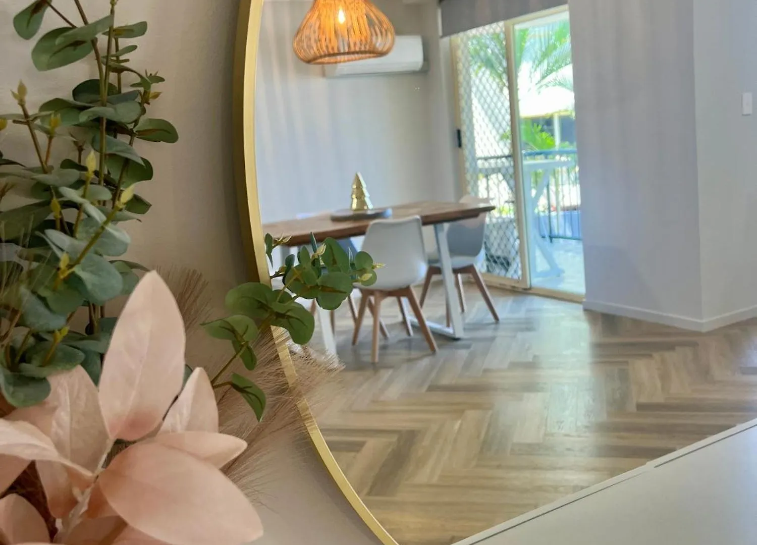 Bayview Beach Holiday Apartments Gold Coast Aparthotel