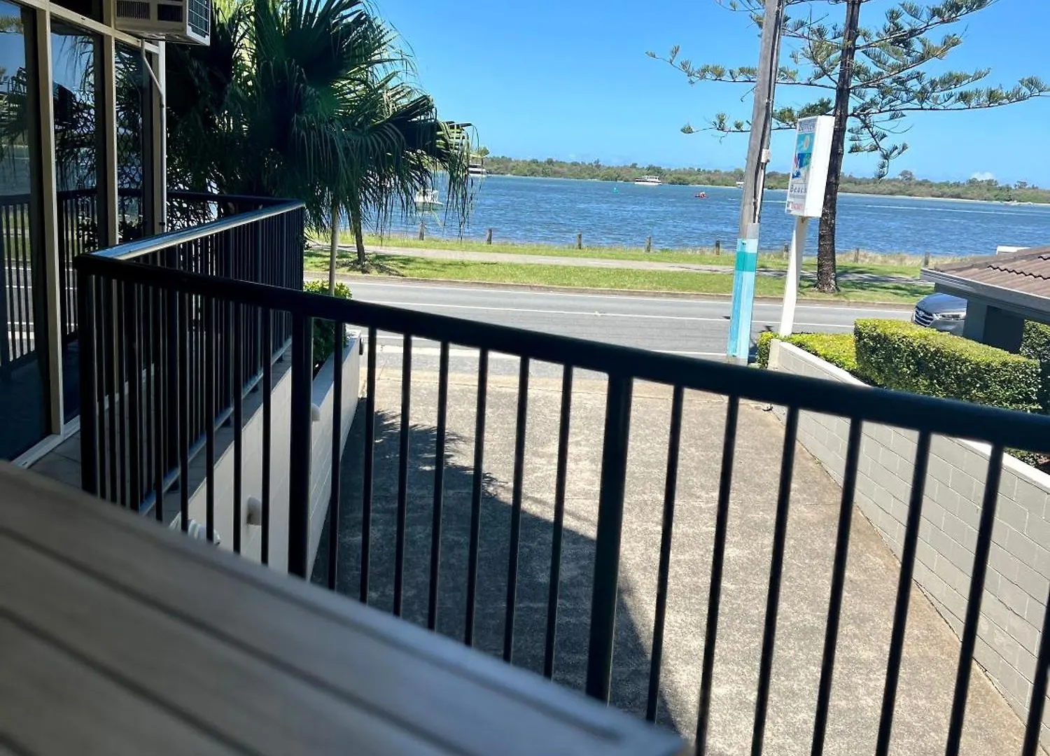 Bayview Beach Holiday Apartments Gold Coast Aparthotel