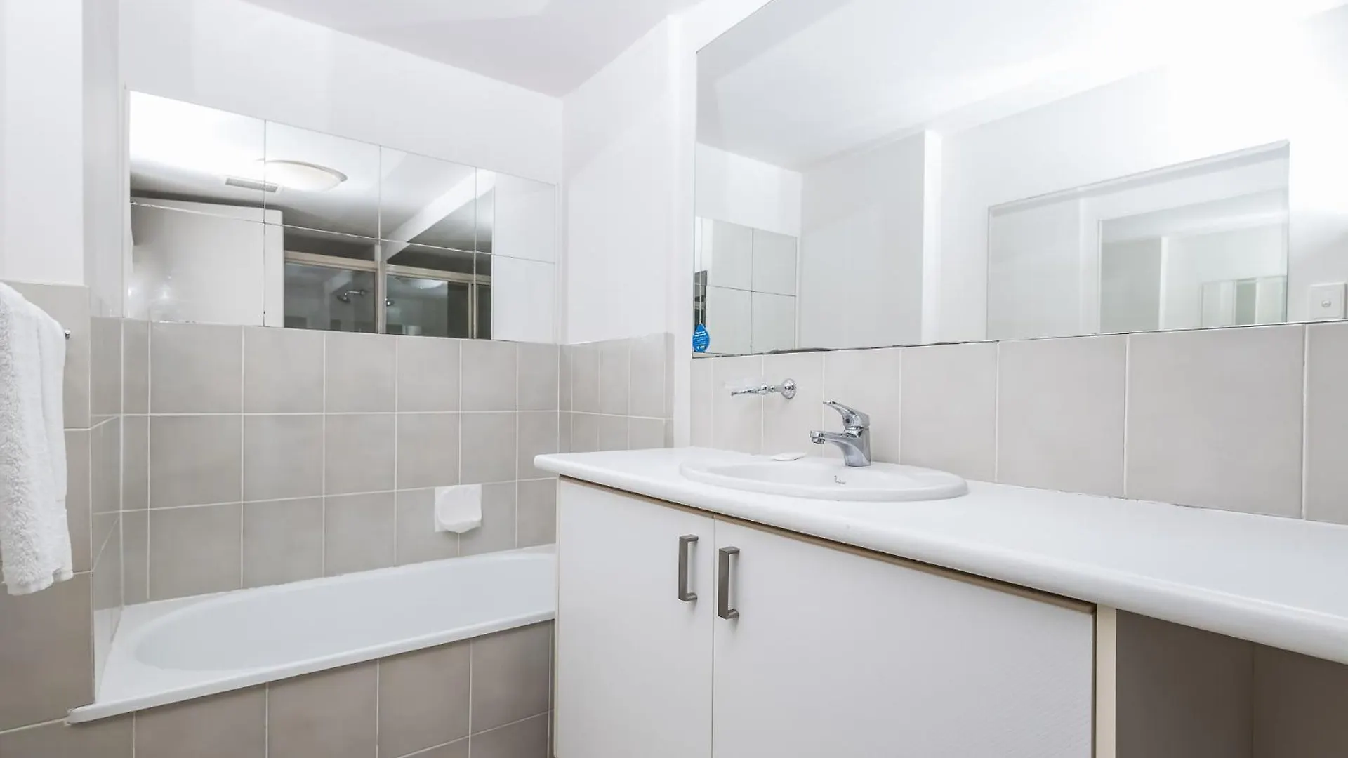 Bayview Beach Holiday Apartments Gold Coast