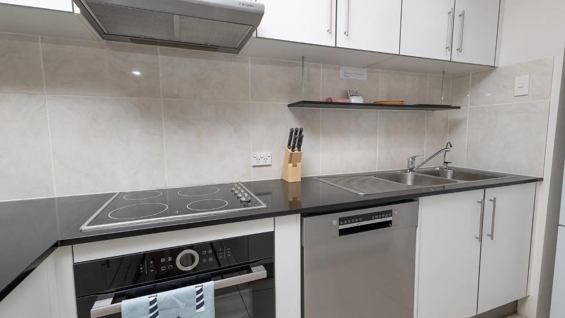 Bayview Beach Holiday Apartments Gold Coast