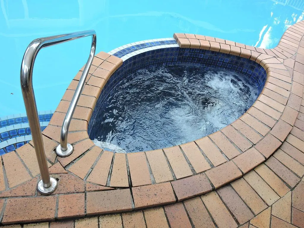 *** Aparthotel Bayview Beach Holiday Apartments Gold Coast Australia