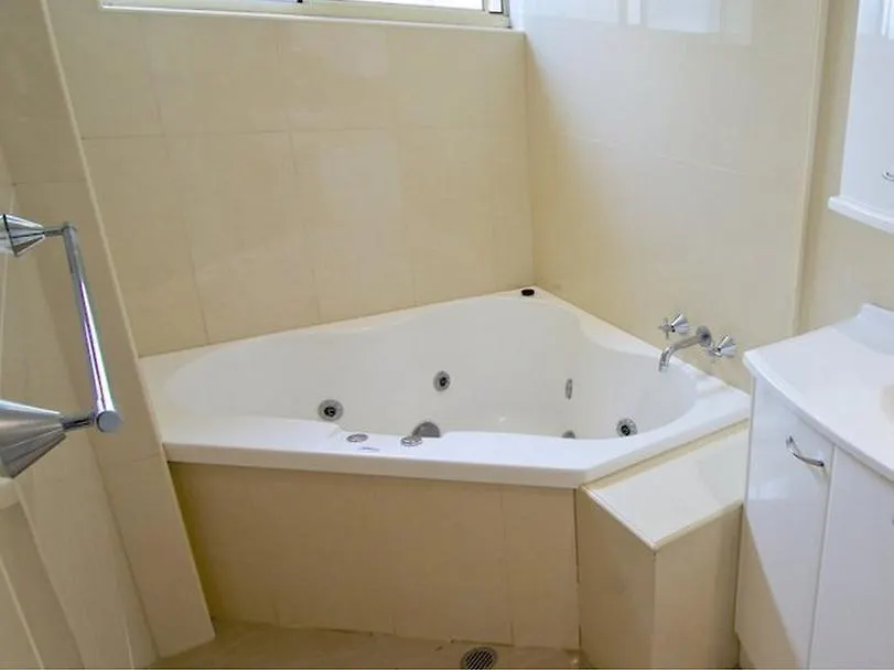 Bayview Beach Holiday Apartments Gold Coast