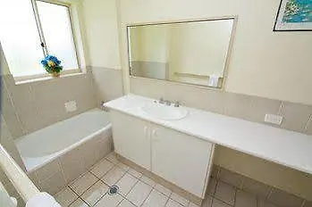 Bayview Beach Holiday Apartments Gold Coast 3*,  Australia